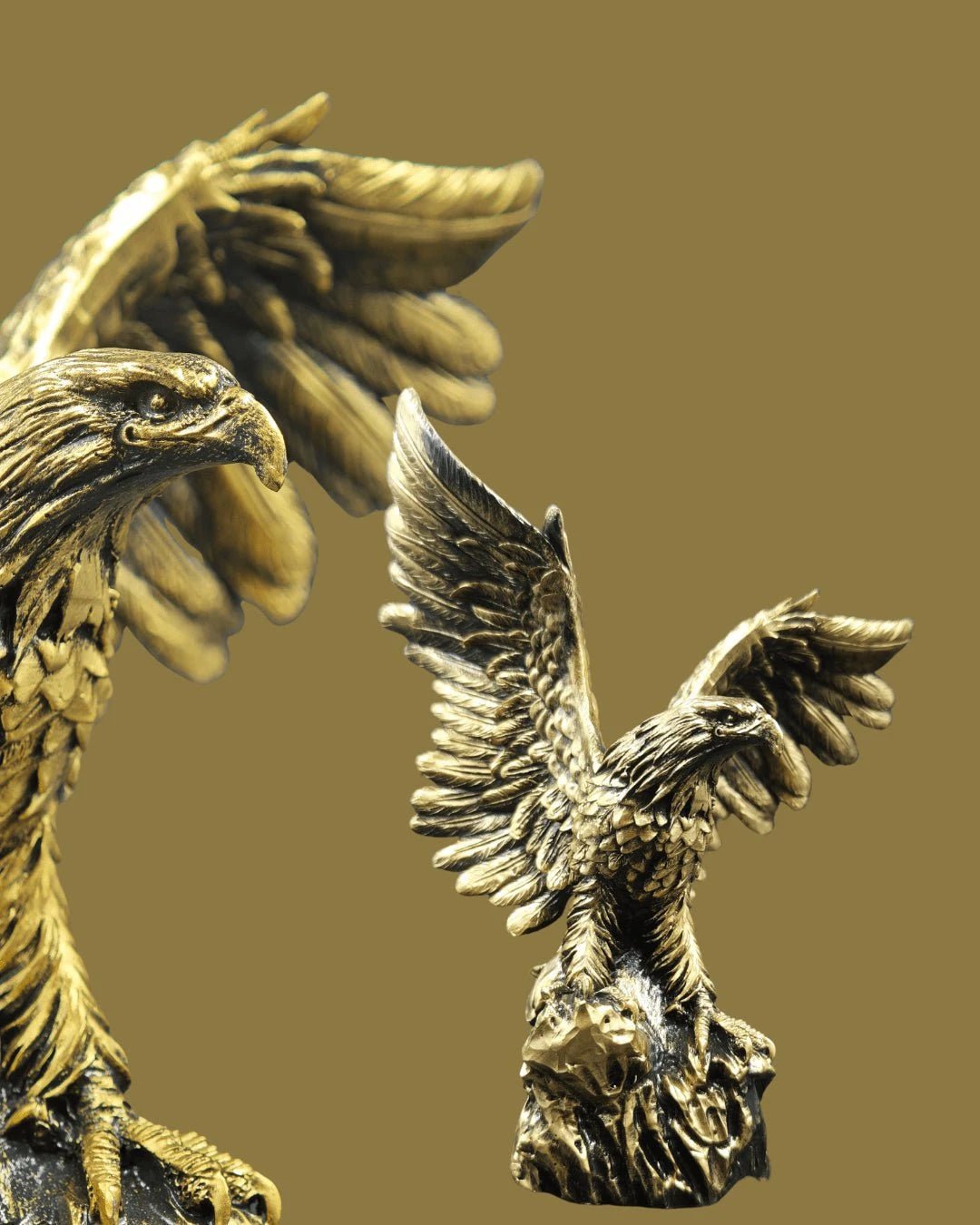Majestätischer Adler Figur – Gold - Optik - Albanien Shop