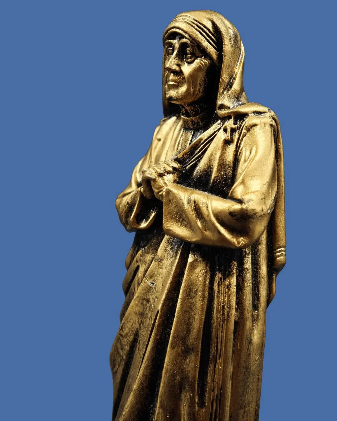 Mutter Teresa Statue – Gold - Albanien Shop