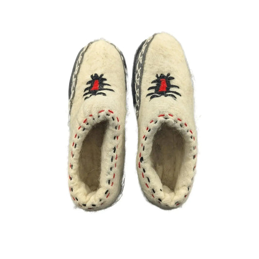 Traditionelle Albanische Wollhausschuhe - Albanien Shop