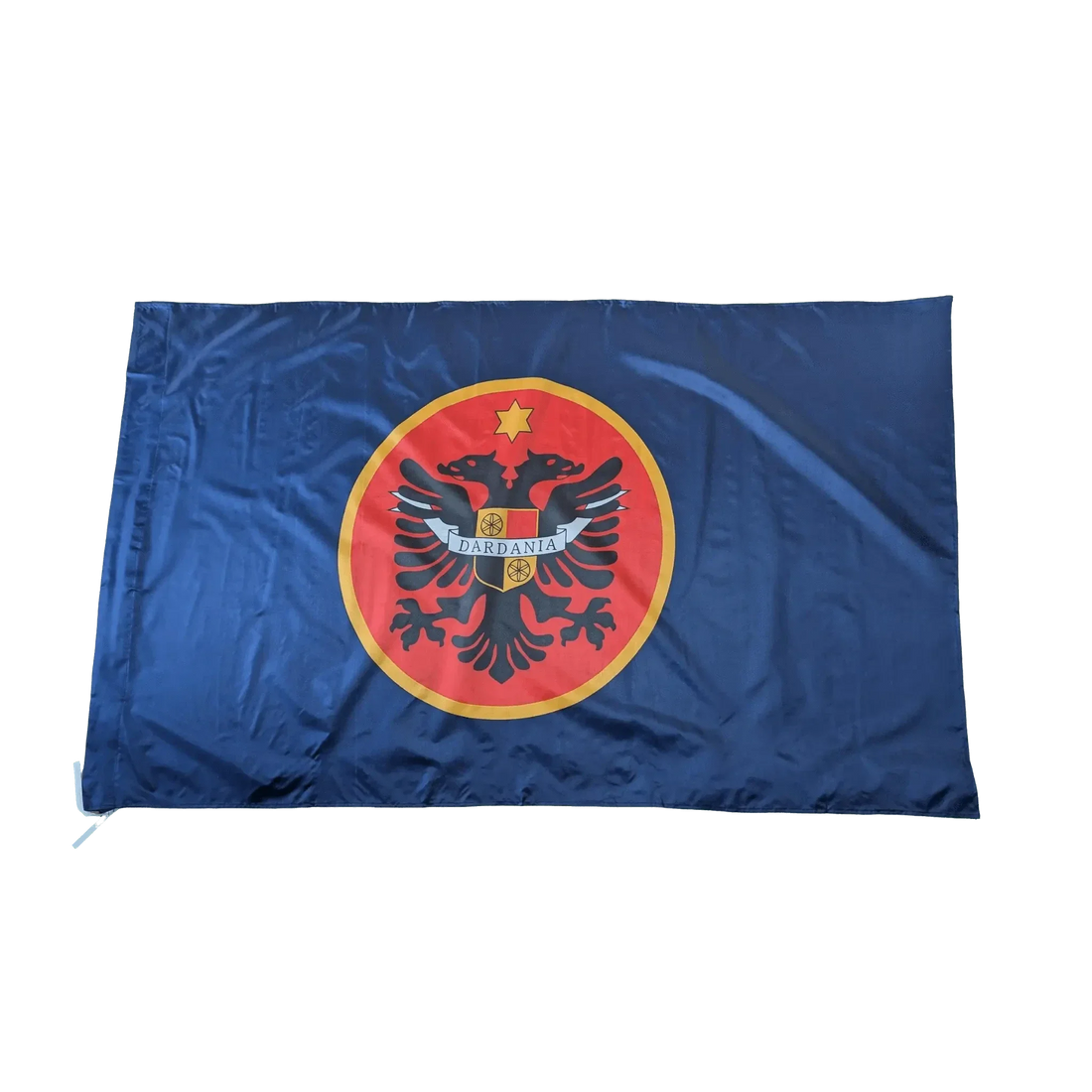 Dardania Flagge 90 x 150 cm in Blau mit rotem Rundwappen und goldenem Doppeladler