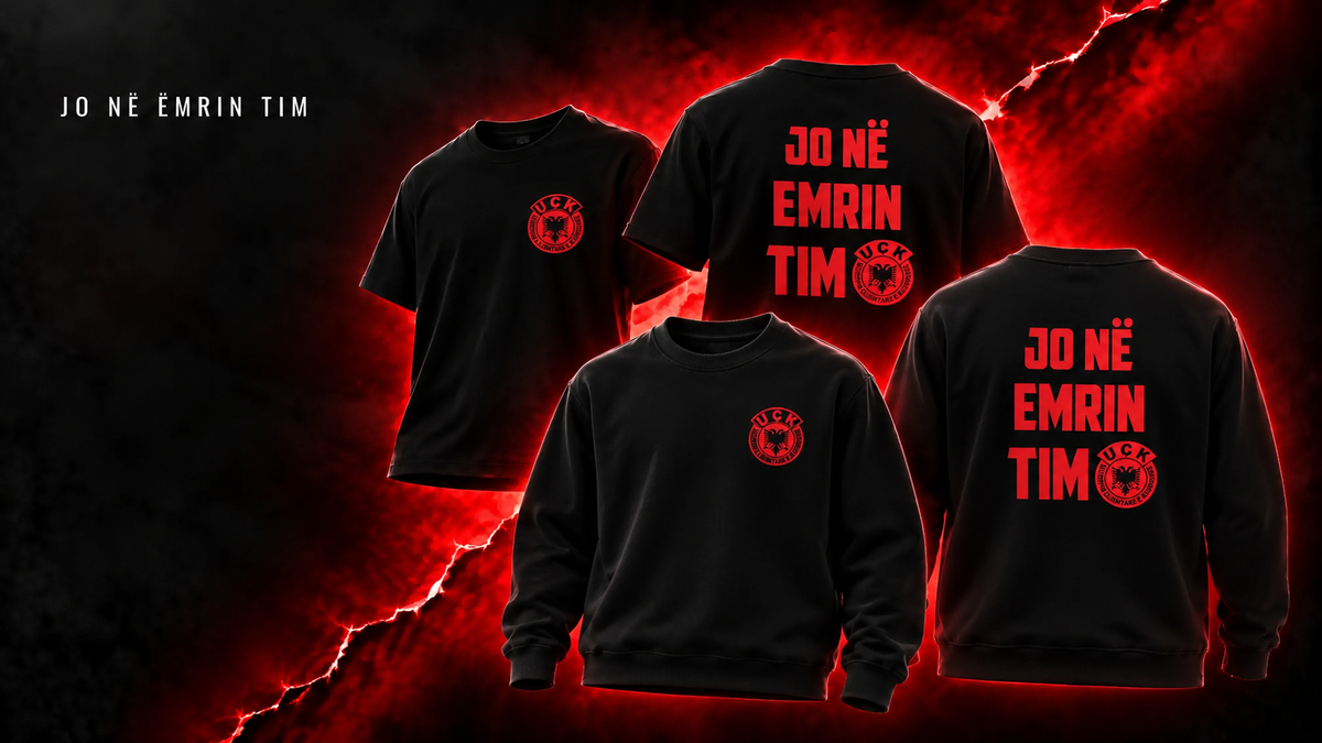 Schwarzes T-Shirt und Sweatshirt mit rotem UÇK-Emblem auf der Brust und dem Schriftzug Jo në emrin tim auf dem Rücken
