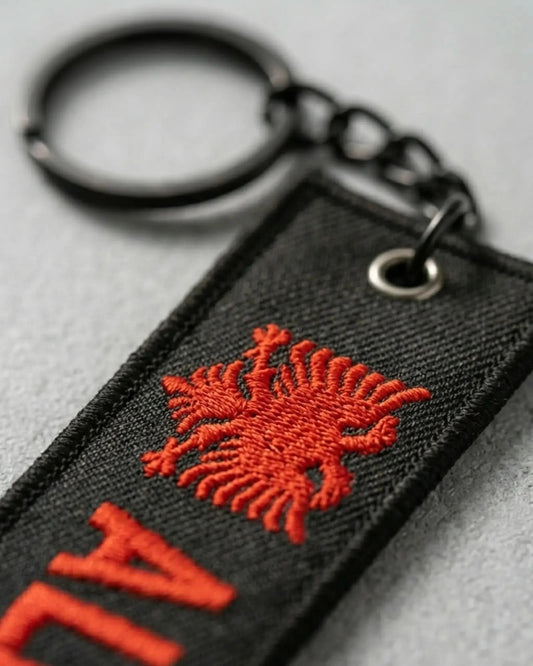 Albanien Schluesselanhaenger mit Doppeladler Stickerei – ALBANIA Stoff Anhaenger - Albanien Shop