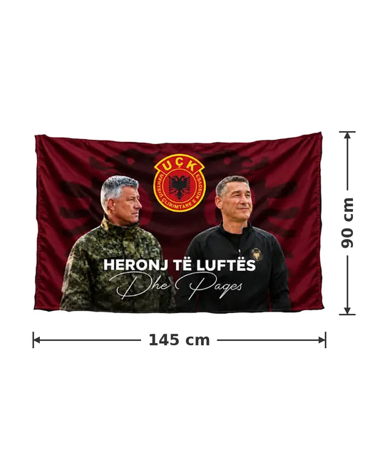 Dimensions du drapeau Heronj të Luftës : 145 cm de large et 90 cm de haut