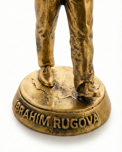 Ibrahim Rugova Statue – L 250mm - Albanien Shop