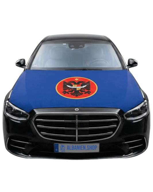 Dardania Motorhaubenflagge auf Auto montiert, blaue Dardanien Fahne mit Adler und Wappen für Autokorso