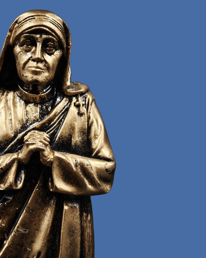 Mutter Teresa Statue – Gold - Albanien Shop