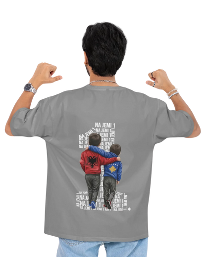 Na jemi Nje Oversized T-Shirt Universal 4 - Vorverkauf - Albanien Shop