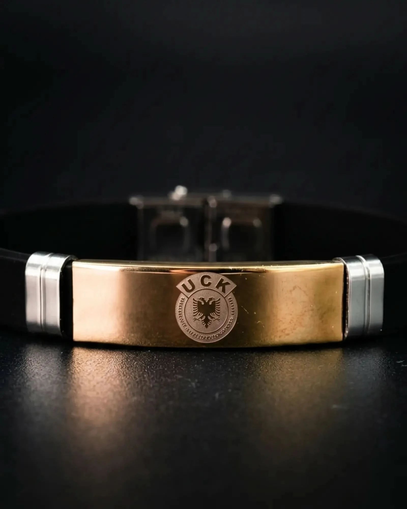 UCK Armband mit Doppeladler Emblem – Kosovo Schmuckarmband | Schwarz & Goldfarben - Albanien Shop