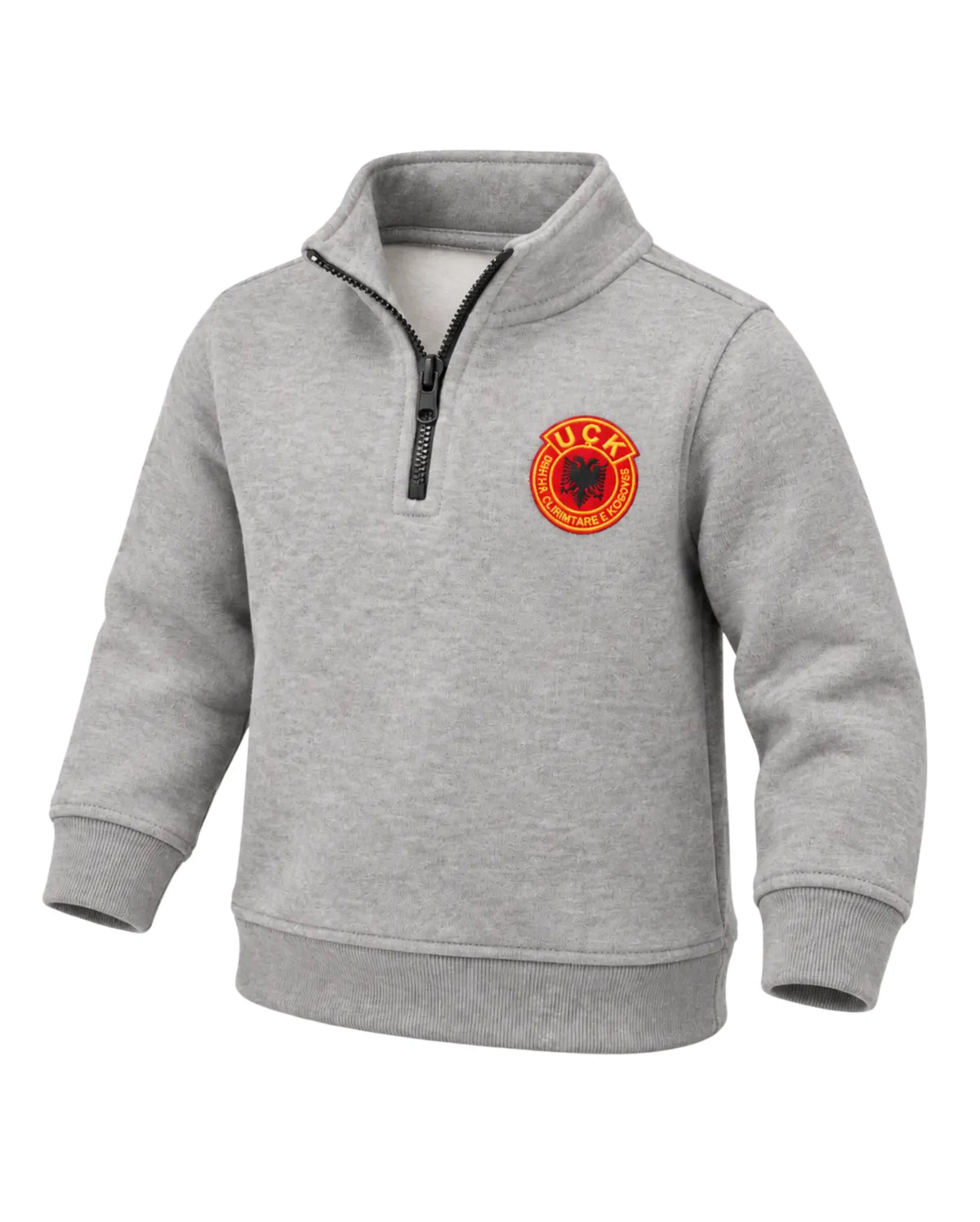 UÇK Baby Pullover mit geöffnetem Reißverschluss am Stehkragen, gerippten Bündchen und gesticktem Emblem