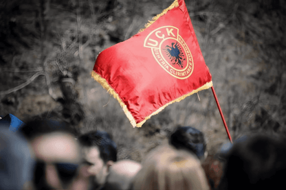 UÇK Flagge Premium 90 x 150 cm - Albanien Shop
